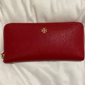 Tory Burch Robinson Zip Wallet